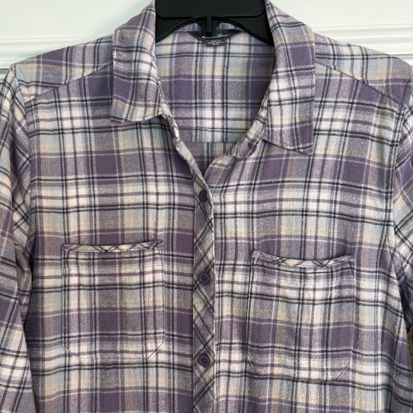 Women’s Eddie Bauer Flannel Shirt (medium) - Picture 2 of 6